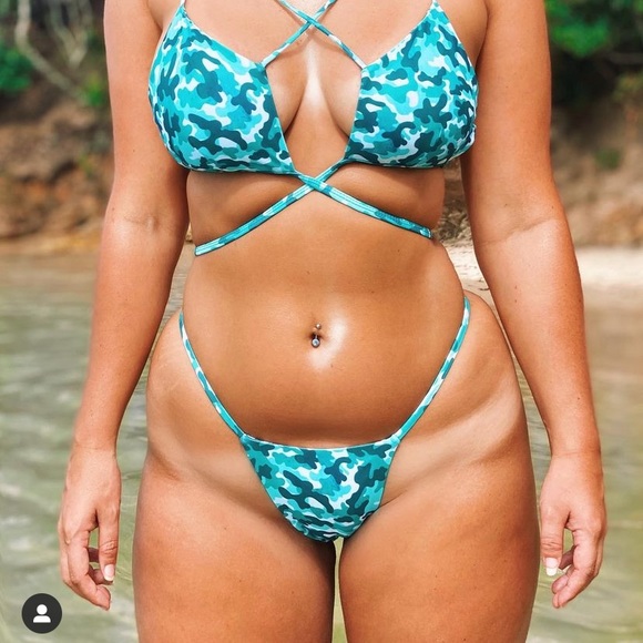 Moana tri top and string bottom - Picture 4 of 5